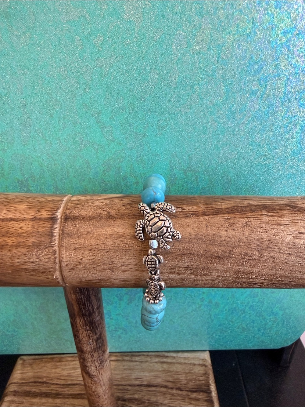 Turquoise Beaded Sea Turtle Stretch Bracelet